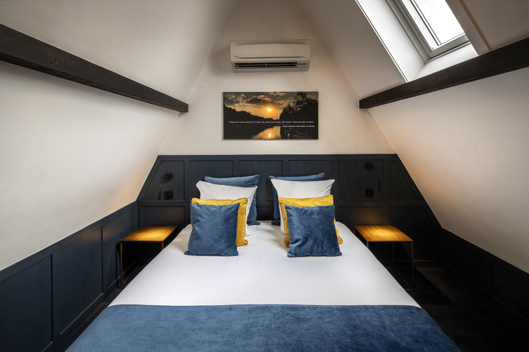 Bedroom 3, CTY Books, Leiden