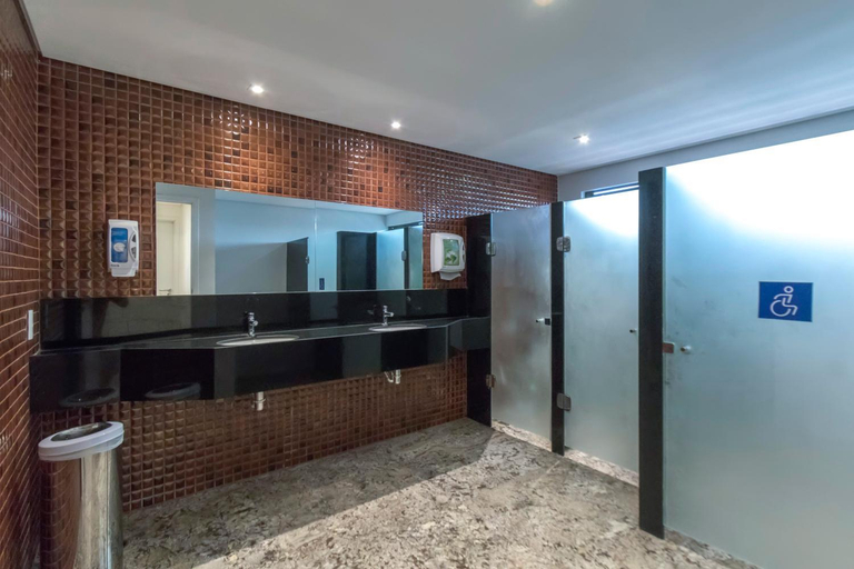 Bathroom 5, Marante Executive Hotel, Recife