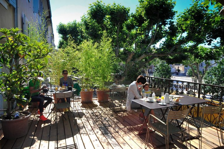 Food & Drinks 5, Hotel Burrhus, Vaucluse