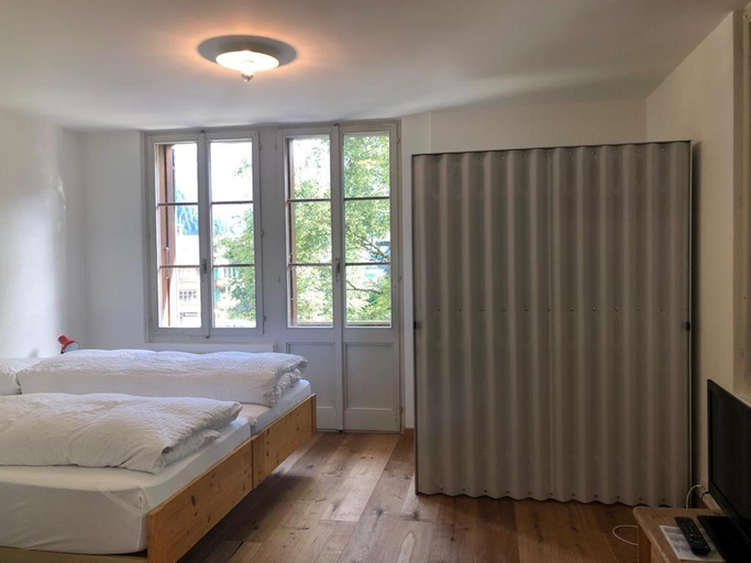 Bedroom 1, Hotel Sternen Budget, Obersimmental