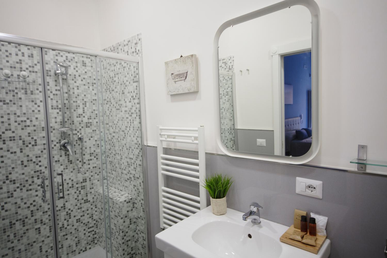 Others 4, Prisca B&B, Napoli