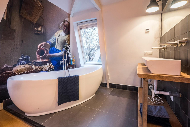 Others 2, B&B Numero 14, Amsterdam
