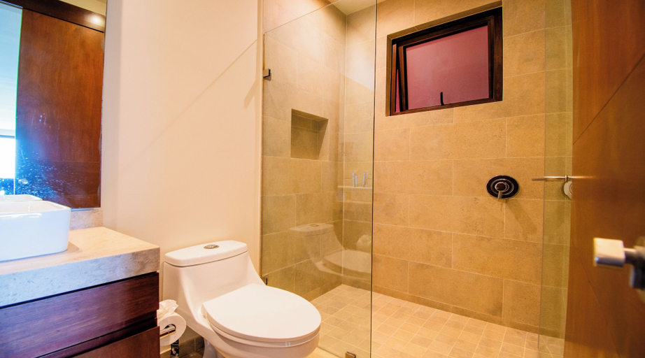 Bathroom 3, Casa del Mar by Kivoya, Compostela