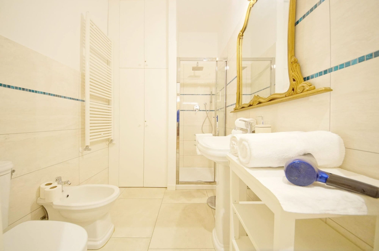 Bathroom 4, Dolcevita Apartments N. 499, Venezia
