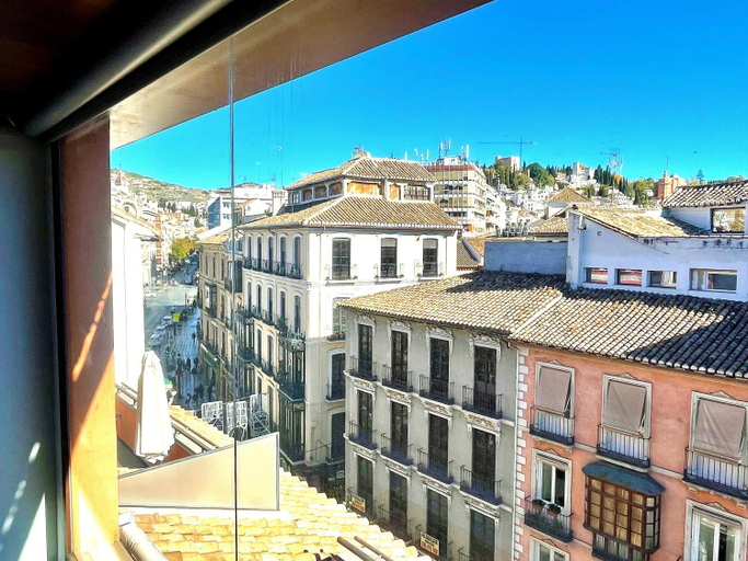 Others 5, La Perla Reyes Catolicos Living, Granada