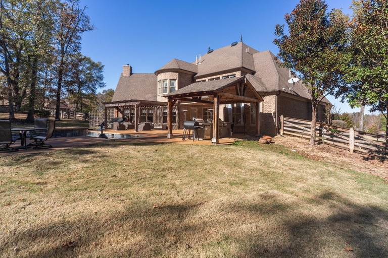 Exterior & Views, Tennessee Modern Manor, Fayette