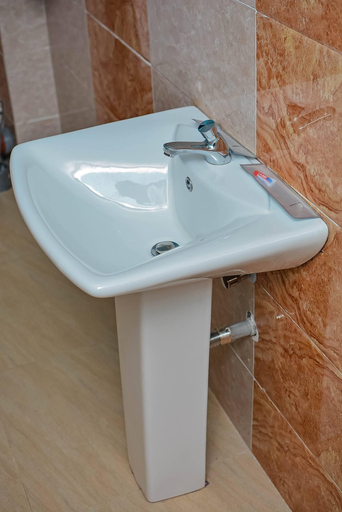 Bathroom, HOTEL TAJI, Kieni