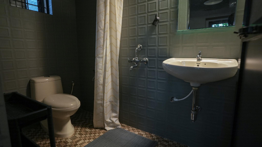 Bathroom 3, Sortby Stays, North Goa