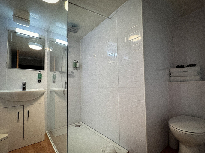 Bathroom 5, Siberia Bar & Hotel, Aberdeen