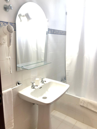 Bathroom 4, Quinta Mãe dos Homens, Funchal