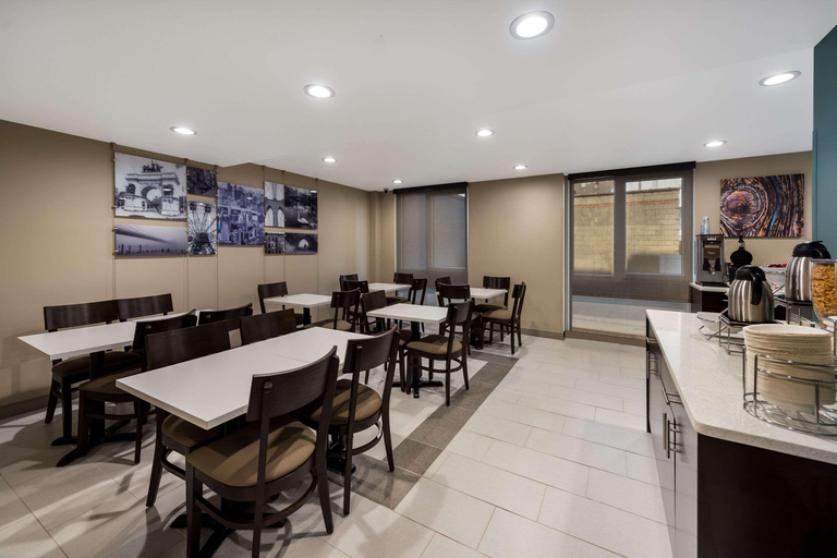 Food & Drinks 5, Sleep Inn Brooklyn - Sheepshead Bay, New York