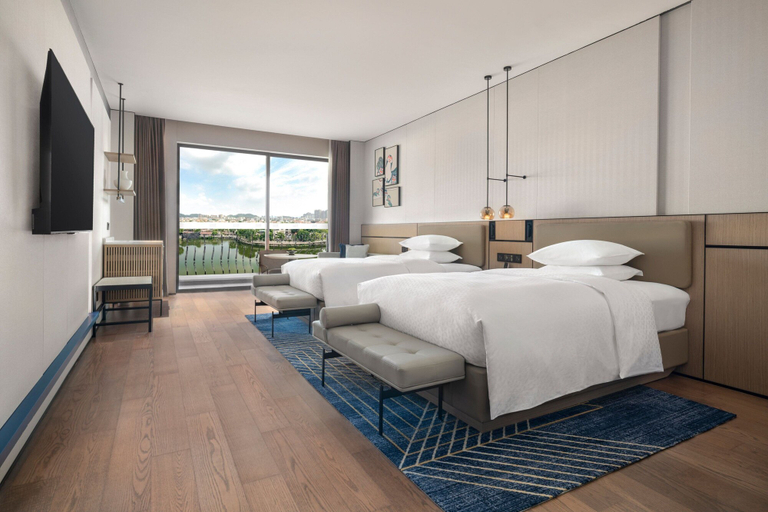 Bedroom 4, Four Points by Sheraton Yangjiang City Center, Yangjiang
