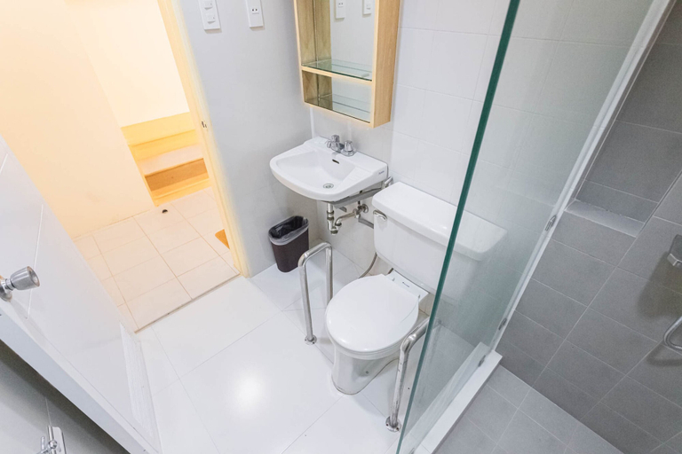Bathroom 4, Etsu Hotel, Tacloban City