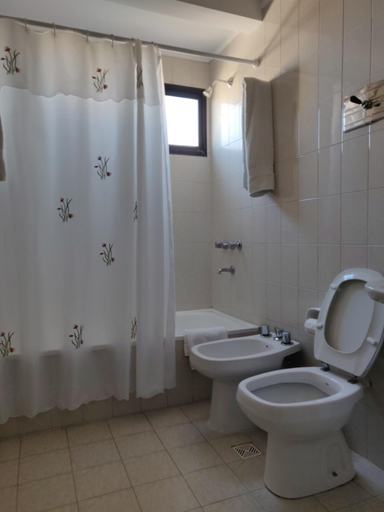 Bathroom 3, Hotel Castilla, Villa Gesell