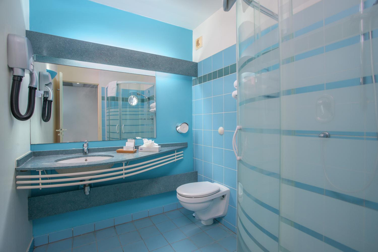 Bathroom 4, Zenitude Hôtel Résidences - Le Salako, Le Gosier