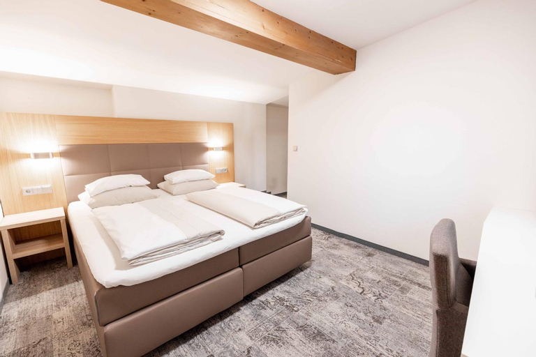 Bedroom 15