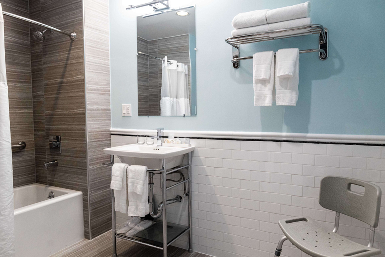 Bathroom 4, Hotel Bijou - Union Square, San Francisco