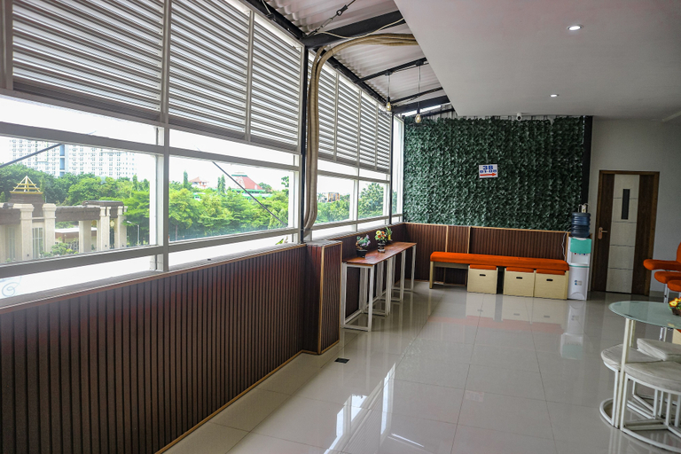 Food & Drinks 5, K1 UPN, Surabaya
