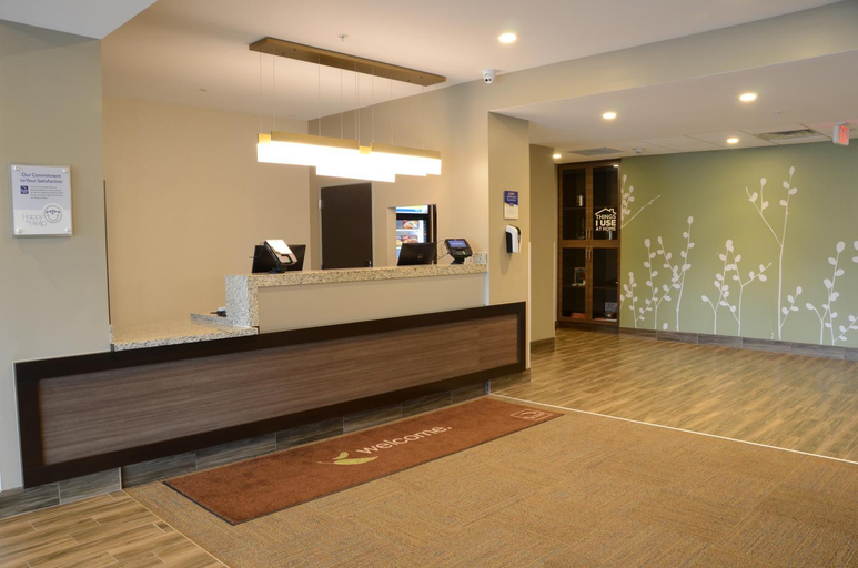 Public Area 3, MainStay Suites Bowling Green North, Warren