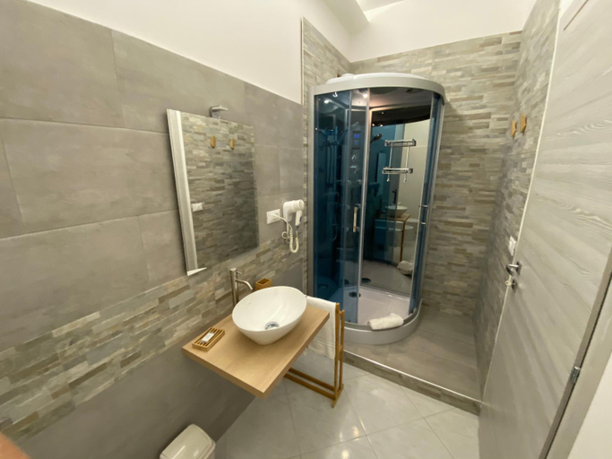 Bathroom, Villa Leucatia, Catania