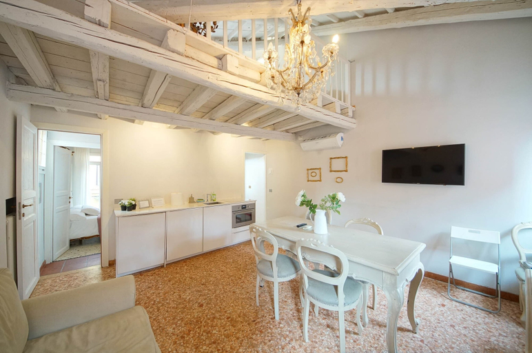 Others 2, DolceVita Apartments N. 509, Venezia