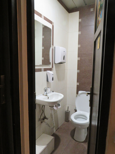 Bathroom 3, Hotel & in the very center, Yerevan