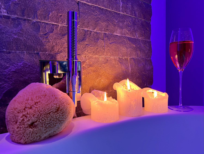 Bathroom, perfect lifestyle Design Boutique & Private SPA, Baden