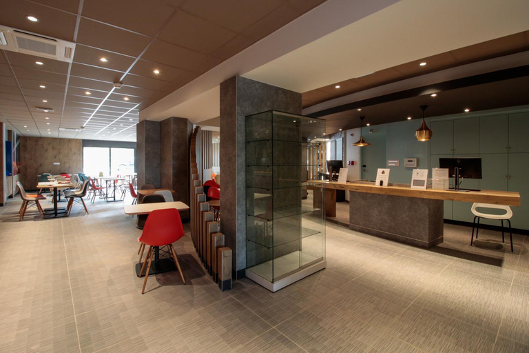 Public Area 2, ibis Cahors, Lot