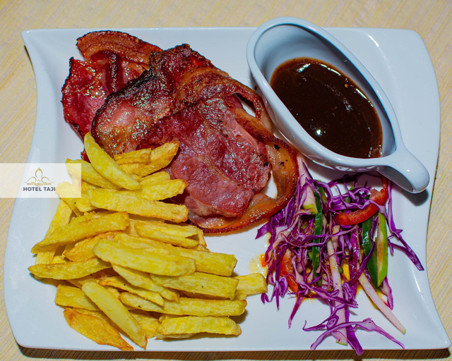 Food & Drinks 5, HOTEL TAJI, Kieni