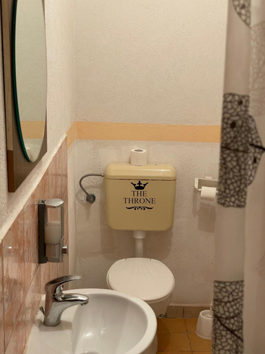 Bathroom 2, Rooms Deny, Herzegovina-Neretva