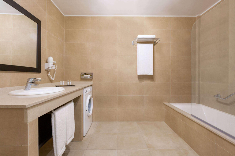 Bathroom 4, Ramada Residences By Wyndham Tenerife Costa Adeje, Santa Cruz de Tenerife