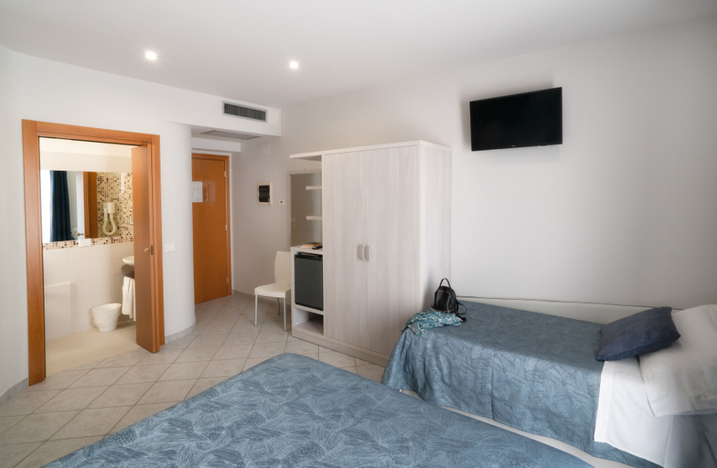 Bedroom 3, Hotel Sirio, Lucca