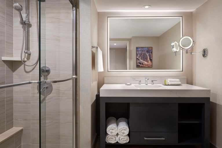 Bathroom 13