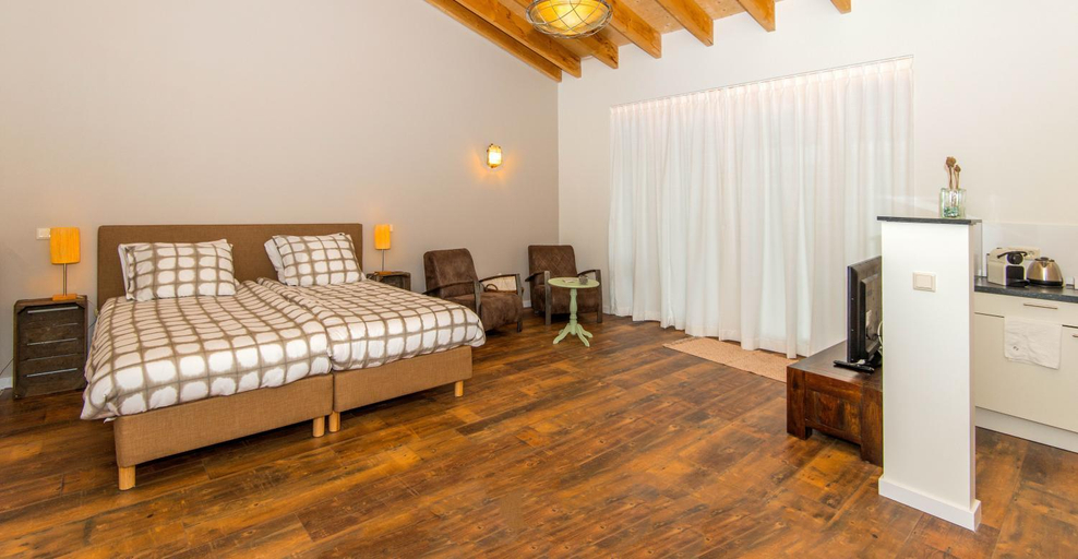 Others, B&B de Das, Stein