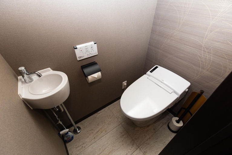Bathroom 3, Stagione Hakone Yumoto, Hakone