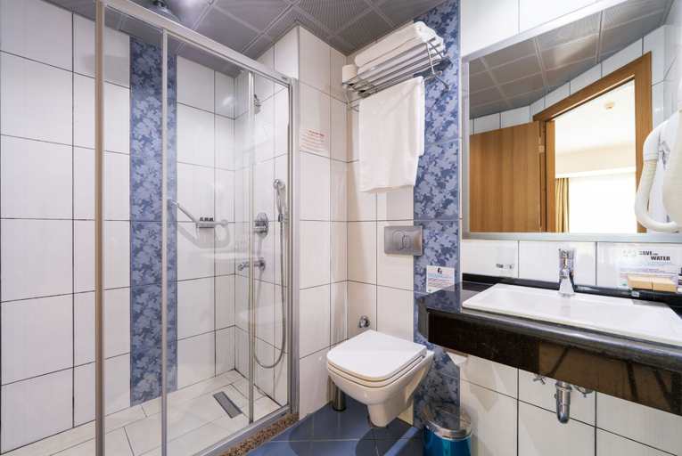 Bathroom 5, Montebello Resort & Spa – All Inclusive, Fethiye
