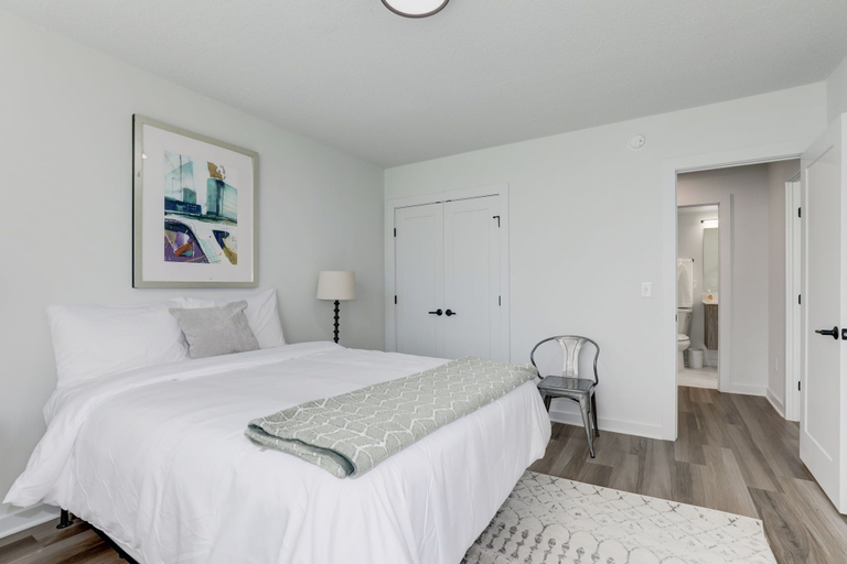 Bedroom 3, Arlington Modern Comfort Meets City Life, Arlington