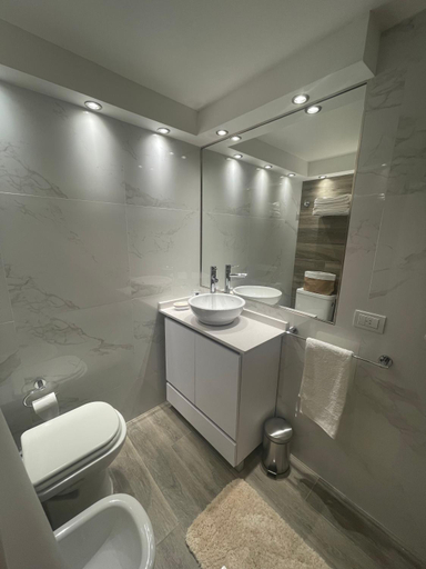 Bathroom 3, DEPARTAMENTO CENTRICO CON COCHERA - CORDOBA Argentina-, Capital