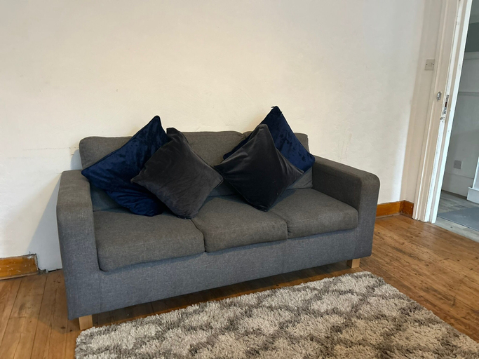 Others 5, Balham Double Deluxe Room 1, London