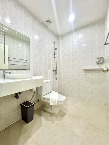 Bathroom 5, V Beach Resort, Phuket Island