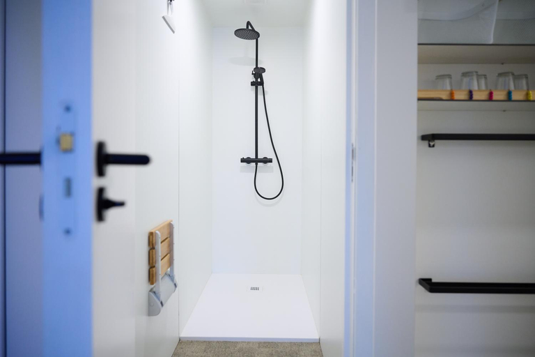 Bathroom 3, La Compagnie des Moeres, West-Vlaanderen