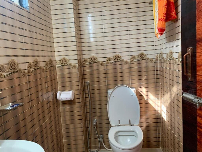 Bathroom, Hotel Grand Brothers, Sylhet