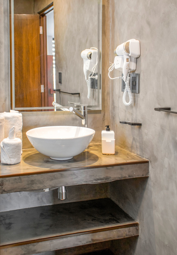 Bathroom 3, Madero Hotel & Suites, Pedro Domingo Murillo