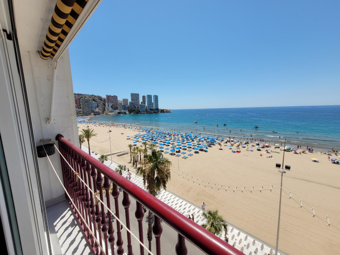 Others 4, Las Damas estudio-Fincas Benidorm, Alicante
