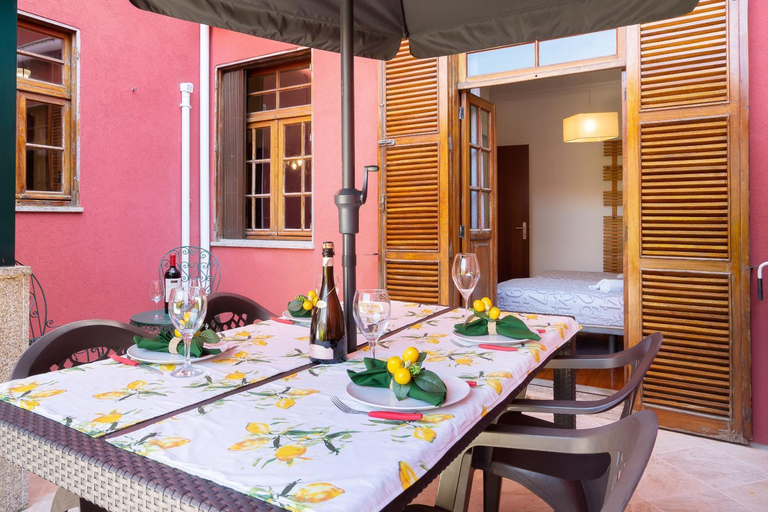 Others 2, Best House Center - with Garage, Porto