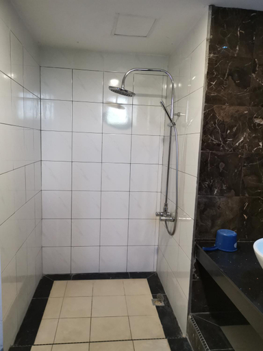Bathroom 4, Fratini's Hotel, Labuan