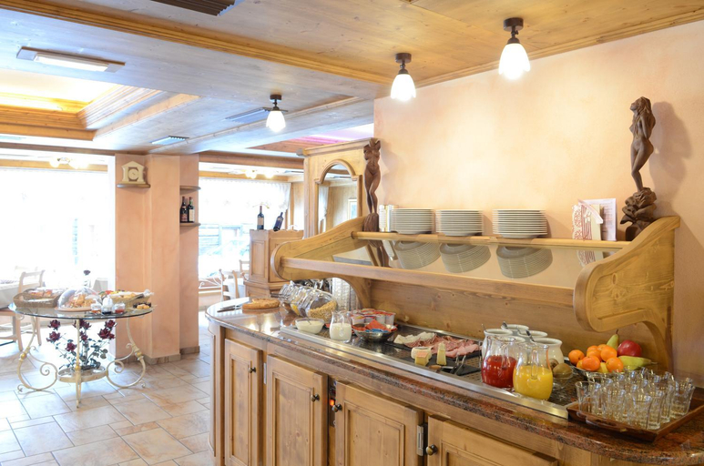 Food & Drinks 4, Albergo Alpenrose, Sondrio