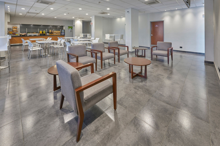 Food & Drinks 5, City Express by Marriott Matamoros, Matamoros