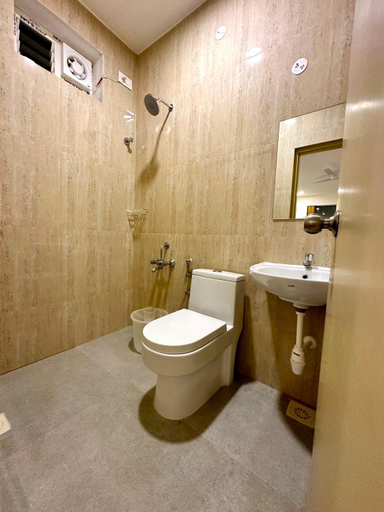 Bathroom 4, Hotel Ramakrishna at Mahabalipuram, Kancheepuram