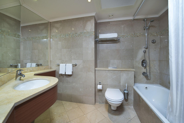 Bathroom 5, Horizon Red Sea